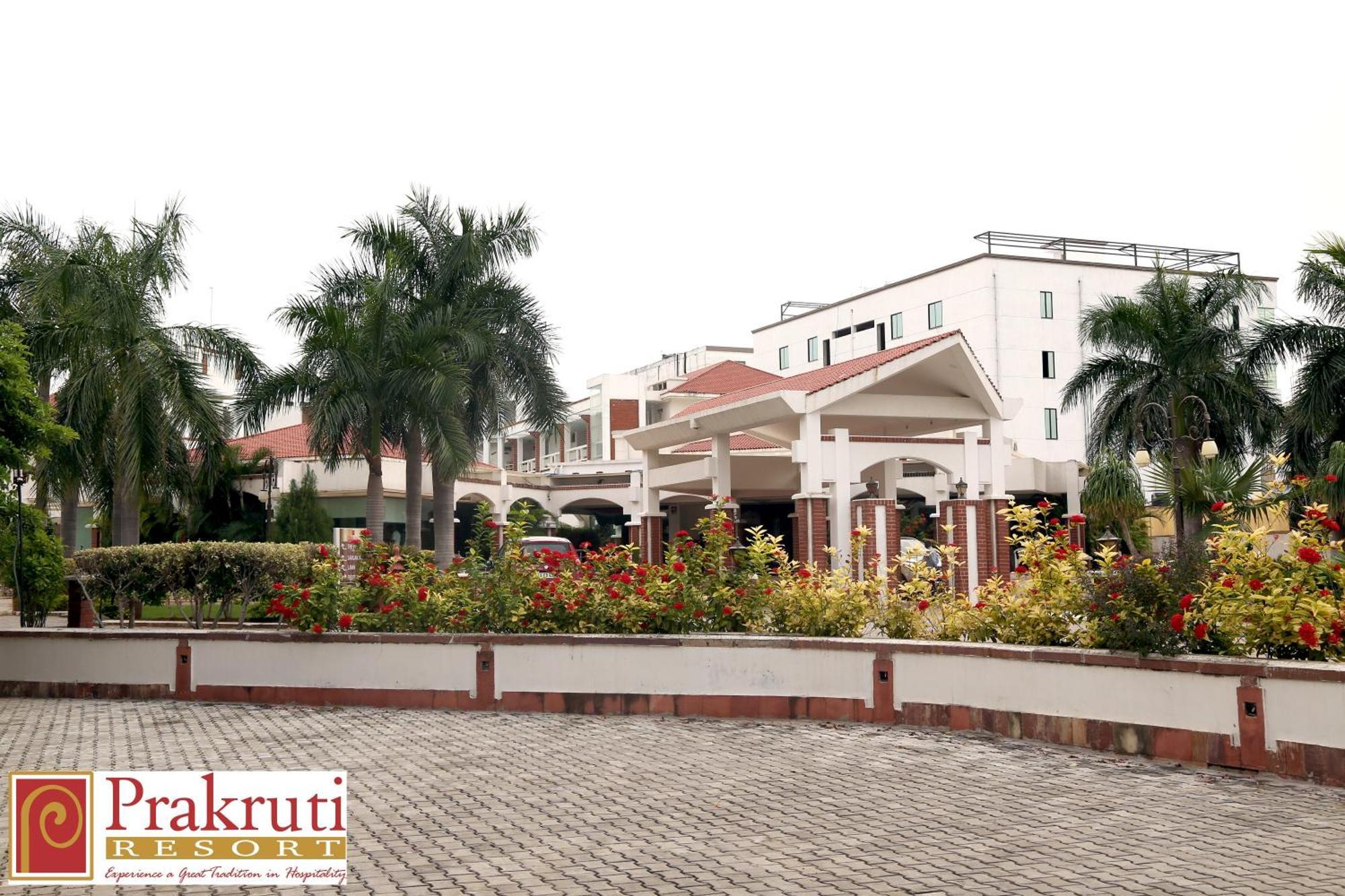 Prakruti Resort Vadodara Exteriör bild