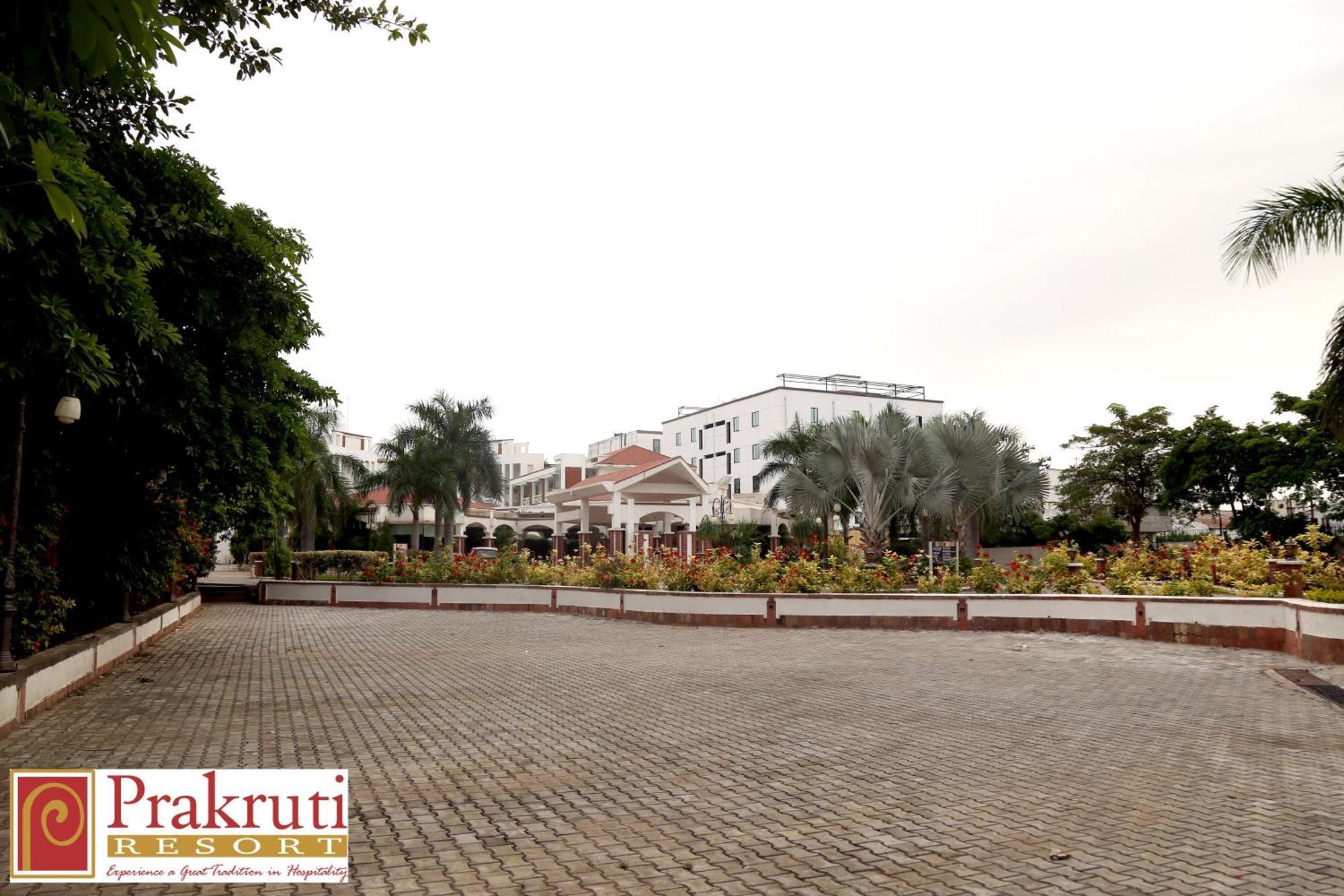 Prakruti Resort Vadodara Exteriör bild